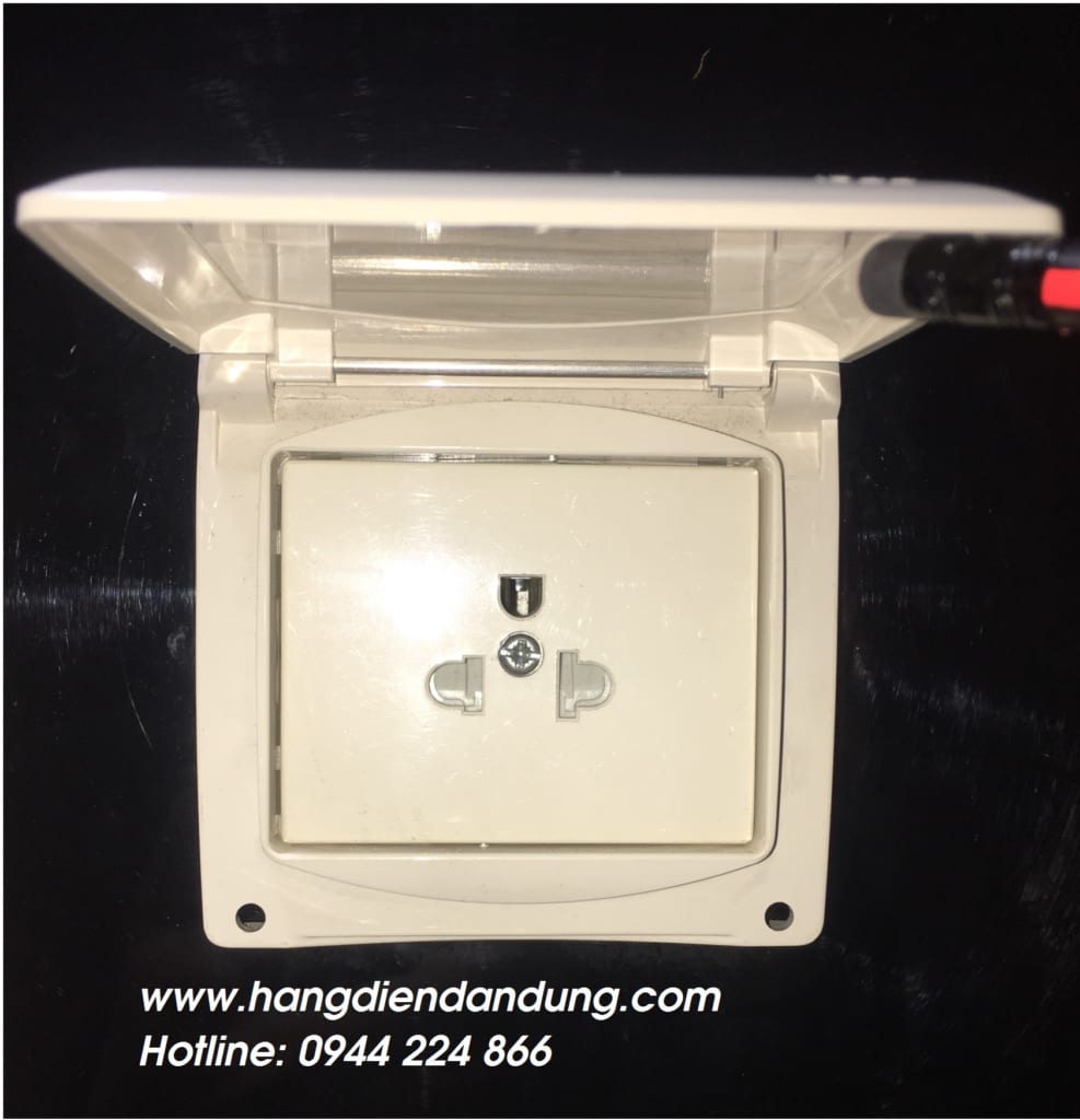 ổ cắm chống nước IP44
